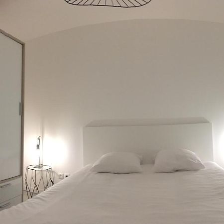 Appartement Le Cours Ladauge à La Rochelle  Extérieur photo